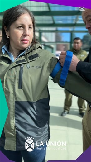 🚑👮‍♂️ CAPACITACIÓN EN PRIMEROS AUXILIOS Y CONTROL DE HEMORRAGIAS Esta mañana, nuestro equipo de la Oficina de Seguridad Pública participó en una importante jornada de capacitación junto a Carabineros de La Unión y otros destacamentos de la Provincia del Ranco. La actividad, impartida por Verayun Cap, entregó valiosos conocimientos sobre la aplicación de primeros auxilios en la función policial y el control de hemorragias, herramientas fundamentales para enfrentar emergencias de manera rápida y