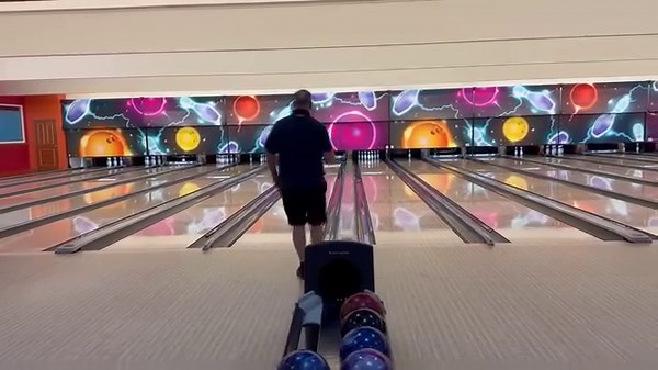 The first 300 at the 2024 Bowlers Journal Championships belongs to Jon Rakoski of Estero, Florida! Nicely done, Jon! Rakoski, a 2022 Regular Team champion at the #USBCOpen, started his set last night with the 300 game on the way to a 697 series. #USBCTradition #SouthPointLV | USBC- Open Championships