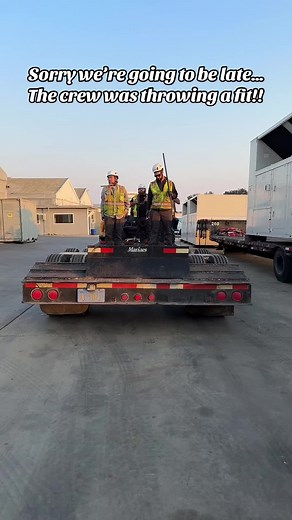 #throwingafit #fitcheck #machinerymovers #heavyequipment #machinery #forklift #bluecollar #dadssupportingdads