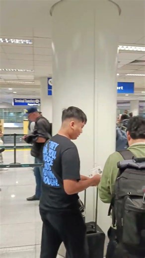 #philippines #airplane #queues #airport #waitinginline