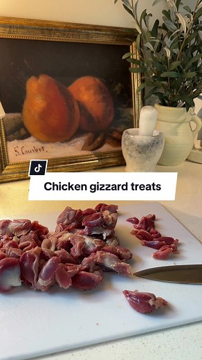 DOG MOM HACK $3 for a bag of one ingredient dog treats !!! All you need is chicken gizzard for your local store #singleingredientdogtreats #homemadedogtreats #diydogtreats #healthydogtreat #healthydogtreats #easydogtreats #highvaluedogtreat