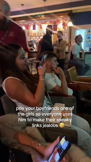 190K views · 2.5K reactions | Bro is helping out the whole squad 藍 @itgirl (via @ronniedragx) | Antrian Stack 750 | Facebook