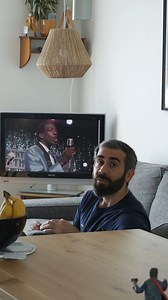 5.6K views · 241 reactions | Puede una canción estar en Sol mayor, pero empezar en el acorde La menor? En este video te cuento qué son las "Funciones Armónicas", pero te lo cuento mientras miro una buena película: Volver al Futuro . . . #teoriamusical #aprendemusica #aprendermusica #armonia #VolverAlFuturo #RegresoAlFuturo #backtothefuture #acordes #composicionmusical | Taller de Música Online | Facebook