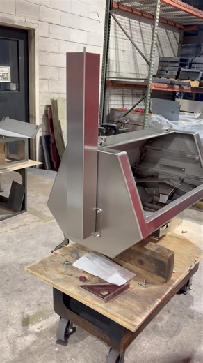 🔥 ALMOST HERE 🔥 Lone Star Grillz ALL-STAINLESS models are getting their final polish with a premium #4 brushed stainless finish. Clean lines. Industrial durability. Texas-built performance that’s ready to live outdoors. 🇺🇸🤘 #LoneStarGrillz #StainlessSteelGrill #Number4Finish #BrushedStainless #AlmostHere #MadeInTexas #MadeInUSA #BBQLife #BackyardBBQ #CustomGrills #PelletSmoker #OffsetSmoker #PremiumBBQ #AmericanMade #GrillLife | Lone Star Grillz