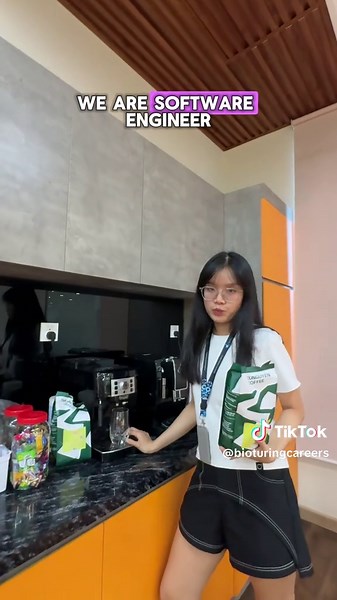 We're software engineers, of course we love our job at BioTuring 🔍🥳 #BioTuring #LifeatBioTuring #Bioinformatics #softwareengineers