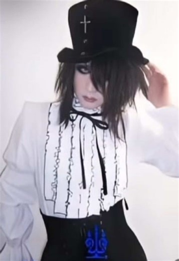 Exploring the Challenges of Vkei Style