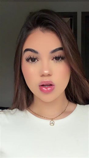 Videos de Angie (@angierestrepoficial) con “sonido original - Jean Paul🦁”