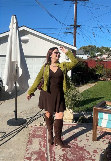 Leave Britney alone !! 💕✨ Vintage corduroy chartreuse Chicos Fitted jacket #ebayfinds 2000s jersey knit ruched mini dress #thrifted “The marquee box” sunglasses from @Crap Eyewear Knee high chocolate suede boots @Dolce Vita Footwear Vintage mahogany leather @Cartier purse from @ebay #styling #letsgetdressed #fashiontiktok #vintagefashion #vintagestyles #2000sstyle #y2kfashion #y2kstyle #chartreuse