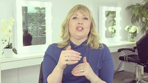 ‪**TONIGHT** Join me at 8pm for my #BeautyInsider show on QVC UK & then a LIVE Q&A here on my Alison Young Facebook page from 9:05pm - get your questions ready! X ‪ ‪Watch #QVC on Sky 660, Virgin 740, Freesat 800, Freeview 16 & qvcuk.com/tv | Alison Young