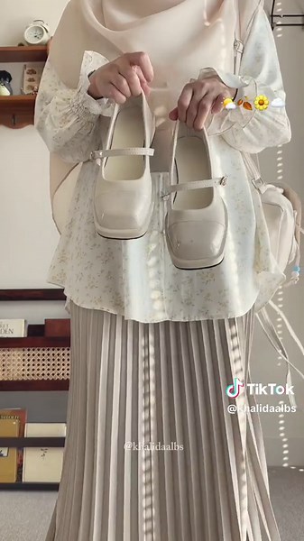 Stylish and Trendy Muslimah Outfit for Office Look | Affordable Prices