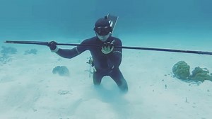 How to shoot a pole spear. Check out the full video, link in my Bio. @lukemaillis #spearfishing_reviews | Spearfishing Reviews