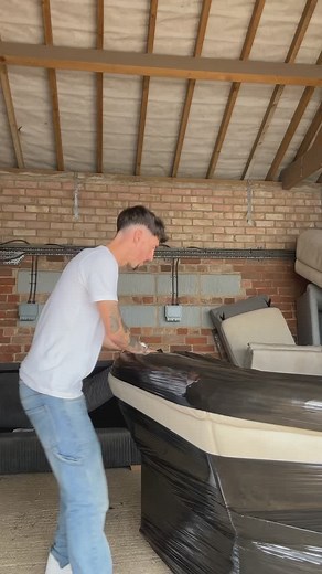 Recliners are on top | Tom Flips group