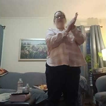 This is the clapping song with my new pink shirt on!😎👈👕👏👏👏👏👏