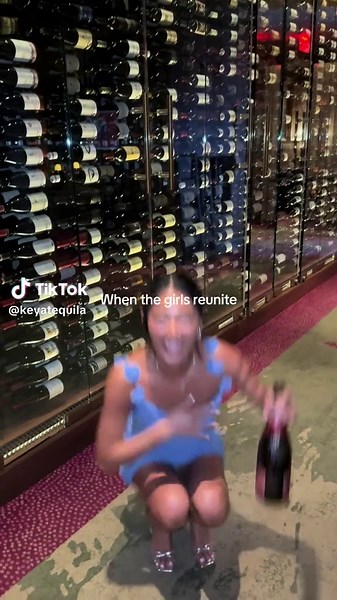 We are SO back @Emma @Brittany Wicker   Jess 💖 #girlsnight #loveisblind #netflix #loveisblindnetflix #fyp