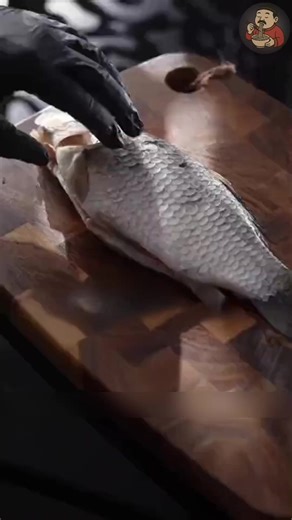 Como Fazer um Esqueleto de Peixe com Tortilha