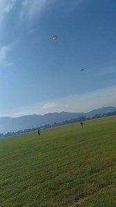 2.3K views · 25 reactions | Round canopy static line parachute.. atau nama mudah dia payung bulat.. atau payung statik.. ketinggian guguran dlm video 1000kaki dan boleh rendah lagi.. Bahagian 4 | Penunggu Gua | Facebook