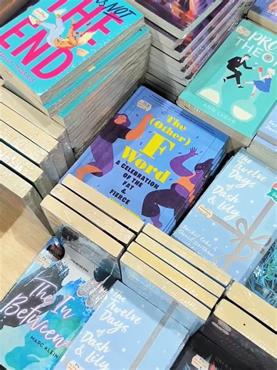 Organizing Your Books by Color: Tips and Ideas