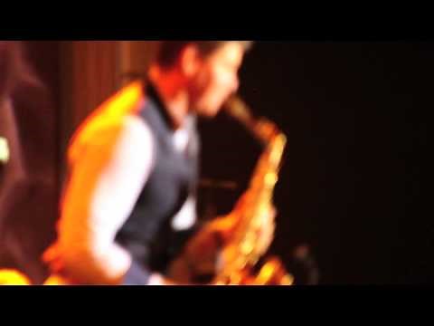 Saxophonist Michael Lington Live In Concert