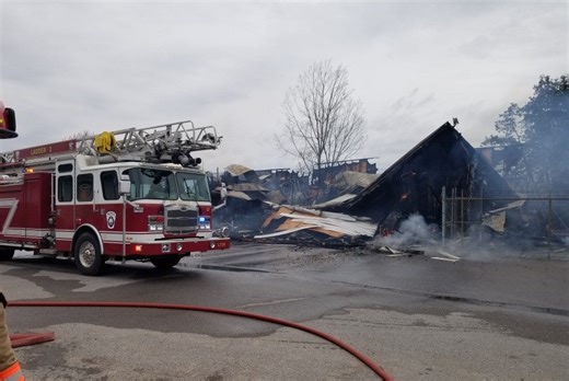 PHOTOS AND VIDEO: Business fire in north end Belleville