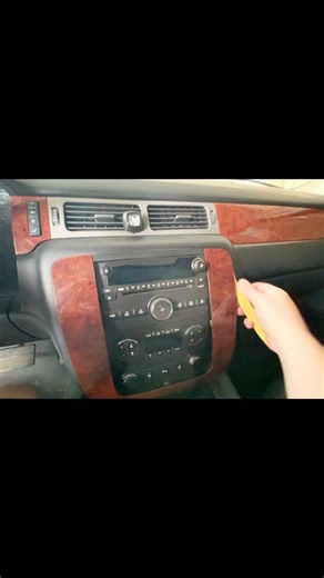 71K views · 211 reactions | Upgrade 2007-2013 Chevy and GMC to wireless Apple CarPlay touch screen head unit. #CarPlay #AndroidAuto #chevytrucks #GMCTrucks #Eonon #chevy #chevysilverado | Eonon Official | Facebook