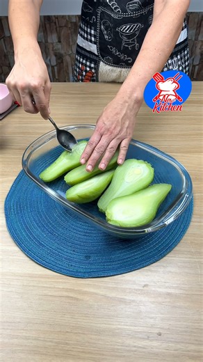 Stuffed Chayote with Chicken and Egg : The healthy and delicious recipe that will surprise your taste buds!!! | New kitchen