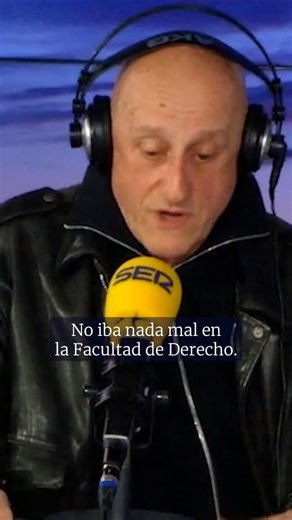❤️‍🩹 Así celebraba la vida hace tres años Jorge Ilegal en El Faro cuando nos visitó como gatopardo. Él, que pecó de ser "excesivamente atrevido", arriesgó y disfrutó a partes iguales. No dejamos de aprender de él y de reflexiones como esta que hizo en la entrevista de 2022 que podéis volver a ver en el canal de Youtube del Faro. #JorgeIlegal #gatopardo #elfaro #cadenaser | El Faro Cadena SER