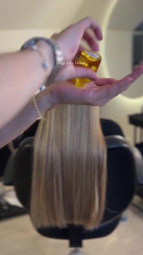 beige ashy blonde #decoloracion #rubios #tintes #balayage #colorista