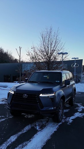 Nightfall Mica Blue in STEALTH XPEL is another beauty… 😮‍💨🥷 The 2026 Lexus GX 550 Luxury Plus looking like a midnight tank in a tuxedo. Would you keep it stealth… or go full gloss? 👀🔥 #LexusGX550 #GX550LuxuryPlus #StealthXPEL #LuxuryCarTok #CarSpotting