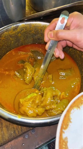 Lontong Tunjang: Makanan Viral Khas Padang