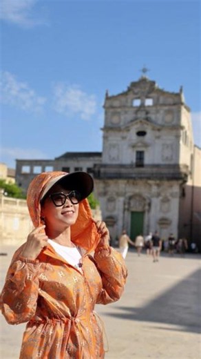 锡拉库萨 阿基米德故乡：叙拉古（今意大利·锡拉库萨 Siracusa）坐落于意大利西西里岛东南部、爱奥尼亚海沿岸，城市核心在奥提伽岛（奥尔蒂贾岛Ortygia），天然深水良港，扼守地中海东西航线，是古希腊在地中海西部最重要殖民城邦之一。