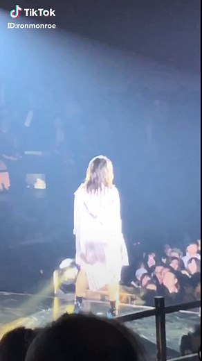 これは初めてのファッションショー です！！緊張します🙌🏻でも楽しかった！❤❤❤台湾に来たのは初めてです ️，本当に楽しかったです，これからも頑張ります✊🏻