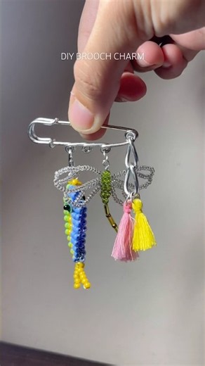 Beaded Brooch Idea, #beading #diykeychain #diy #handmade #charmaccessories #tutorial #art #beadart