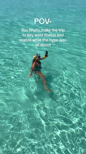 Key West is hyped up for a reason! 🏝️🐚🍹 #keywest #travellife #visitfloridakeys #keywestflorida #boatlife #boatcharter #summervibes #oceanlover #paradise #islandlife
