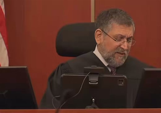 Dakota claimed there was an incident where Taylor Frankie Paul assaulted him while he was holding their son. As a result the judge is only allowing Taylor up to 6 hours of supervised visits a week with their son until their next hearing #slomw