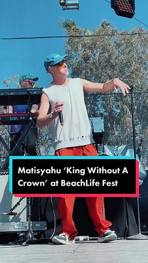 @matisyahu performing #kingwithoutacrown live at @beachlifefestival 2022! #matisyahu #kroq #beachlife #beachlifefest #beachlifefestival #festival #livemusic #beach #beachvibes #fyp