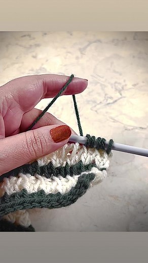 Punto Tunecino Cruzado . Este punto se subió a mi canal de YouTube, el patrón son dos vueltas , esta es una de ellas, para verlo completo entra al link CINTILLO en Crochet Tunesino # 3https://youtu.be/Mcse-7eclRc Sigamos Tejiendo De Corazon | Tejiendo de Corazon