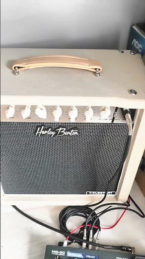 What comes first? Harley Benton tube 15 review, NUX MG-30 version 5 news, 4 cables method? Comments