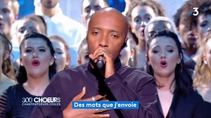 🎼 Soprano Officiel reprend « Tous les cris les S.O.S. » de Daniel Balavoine ! 🎤🔝 Les #300choeurs chantent vos chansons préférées des années 80, ce vendredi 1er mai à 21h. Plus d'actu culture ici►https://france3-regions.francetvinfo.fr/culture?r=provence-alpes-cote-d-azur | France 3 Côte d'Azur