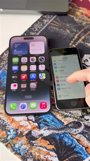 iOS 15 vs iOS 26: 11 Generations Apart! 🤯 #iPhone14ProMax #iPhoneSE #Apple #SpeedTest #Shorts #Tech