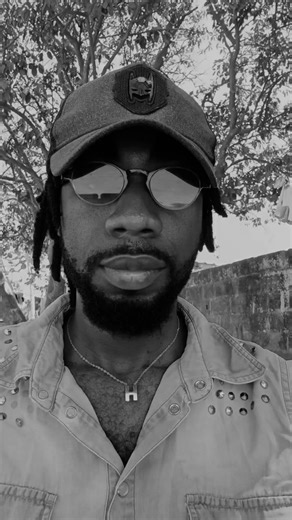 MERCI POUR VOTRE SOUTIEN ! ❤️ ​La famille, je tenais à vous dire un immense merci pour votre force. Vous avez été super nombreux à participer au jeu lors de la publication des photos du tournage de mon nouveau clip ! 🎬🔥 ​Pour rappel, il fallait trouver le nom exact du lieu et la ville dans la région du Hambol. 📍 ​L’HEURE DU GAGNANT A SONNÉ ! 🏆 Le nom de l'heureux gagnant se trouve dès maintenant en commentaire de ce post. Félicitations à toi, tu remportes une clé USB exclusive de mon tout no