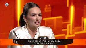 136K views · 1.3K reactions | Cât de dificilă este Carmen Iohannis? Maria Marinescu face dezvăluiri neștiute despre fosta primă doamnă a României: „Mi se pare foarte trist!” | 40 de întrebări cu Denise Rifai | Facebook