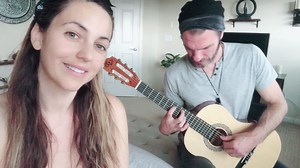 Watch Music Teacher Review of the Pyle 3/4 Size Acoustic Guitar on Amazon Live