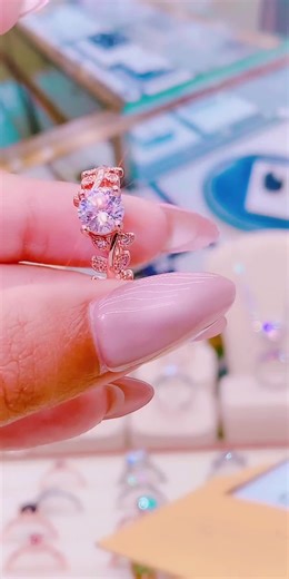 3-12-037-2Masuk LIVE sekarang — cuma hari ini harga promo berlaku!