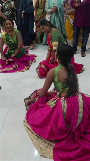 Geet gawai #tiktokmauritius #comedy #foryou #viraltiktok #funny @Ansha0128 @°•.˜”*°• AyeSha •°*”˜.•° @Reena Seed @Reena