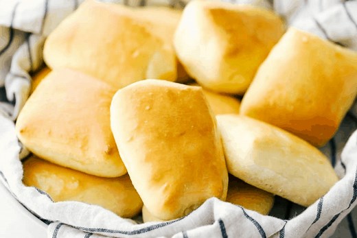 The BEST Copycat Texas Roadhouse Rolls - The Recipe Critic