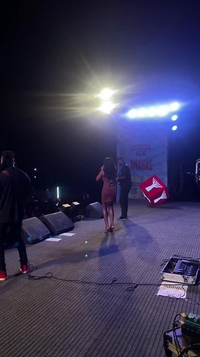 Anna Joyce Ao Vivo: A Fofinha de Angola