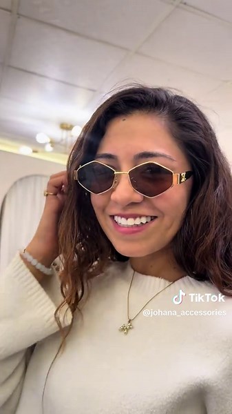 Lentes en Tendencia: Complementa tu Outfit Perfectamente