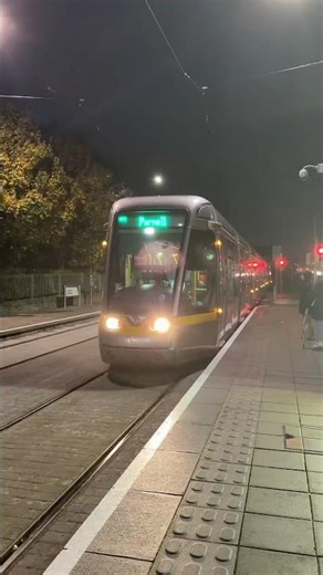 Straßenbahn Dublin Tram 5021 Alstom Citadis 402 Luas #tramspotting