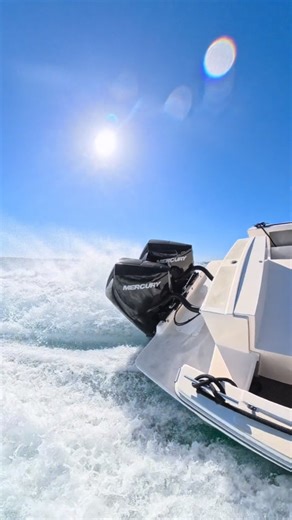 Stem 2 Stern Marine on Instagram: "With a little bit of tweaking, this modified Bertram 25 was straight up to 47.5 knots powered by new Mercury V6 200hp outboards. Unreal torque, efficiency and quietness make this classic ocean bulldozer absolutely sing. You can save $6000 now on this exact setup with @mercurymarineau V6 sale on now. #repower #torque #Mercury #boating"