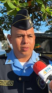 La Ceiba.- Autoridades identificaron como Walter Cristóbal Ortiz Rodríguez (23) residente en la colonia Las Acacias, al joven asesinado de forma violenta la noche del martes en la colonia Sarmiento. El cuerpo presentaba al menos 20 impactos de bala, la otra persona fue asesinada minutos después en el barrio Bella Vista, fue identificado como Elvis Alberto Castellano Pérez (19), presentaba al menos 15 impactos de arma de fuego, ambos fueron encontrados atados de manos. #laceiba #noticiascesarfune